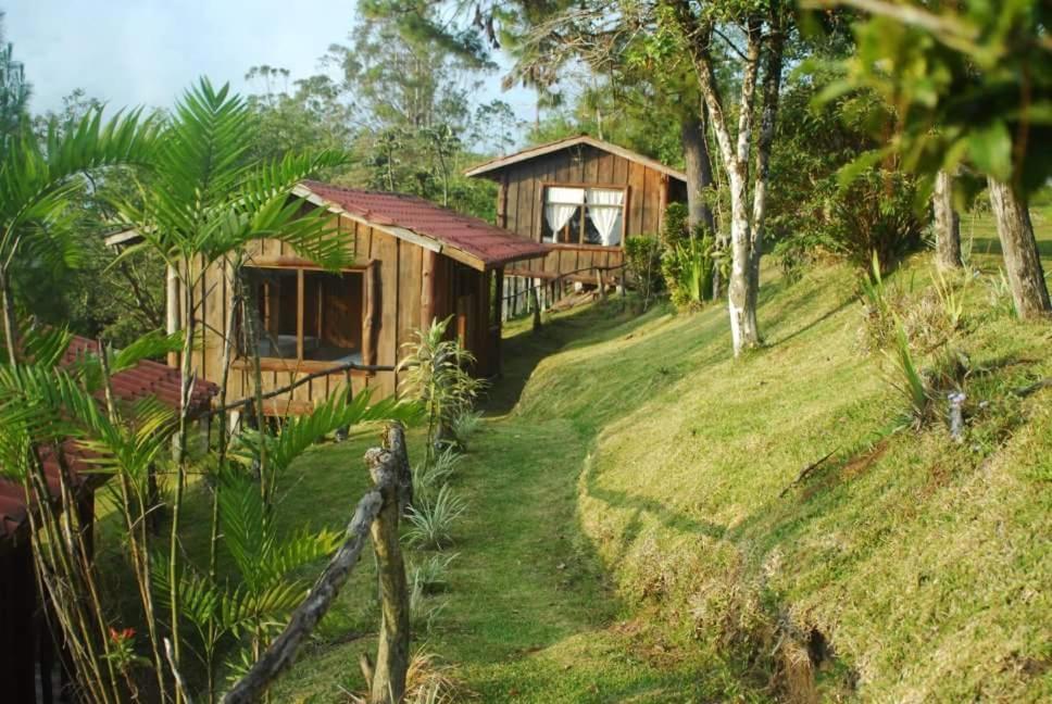 Cabanas Don Camilo Albergue De Montana Cabecera de Canas Buitenkant foto